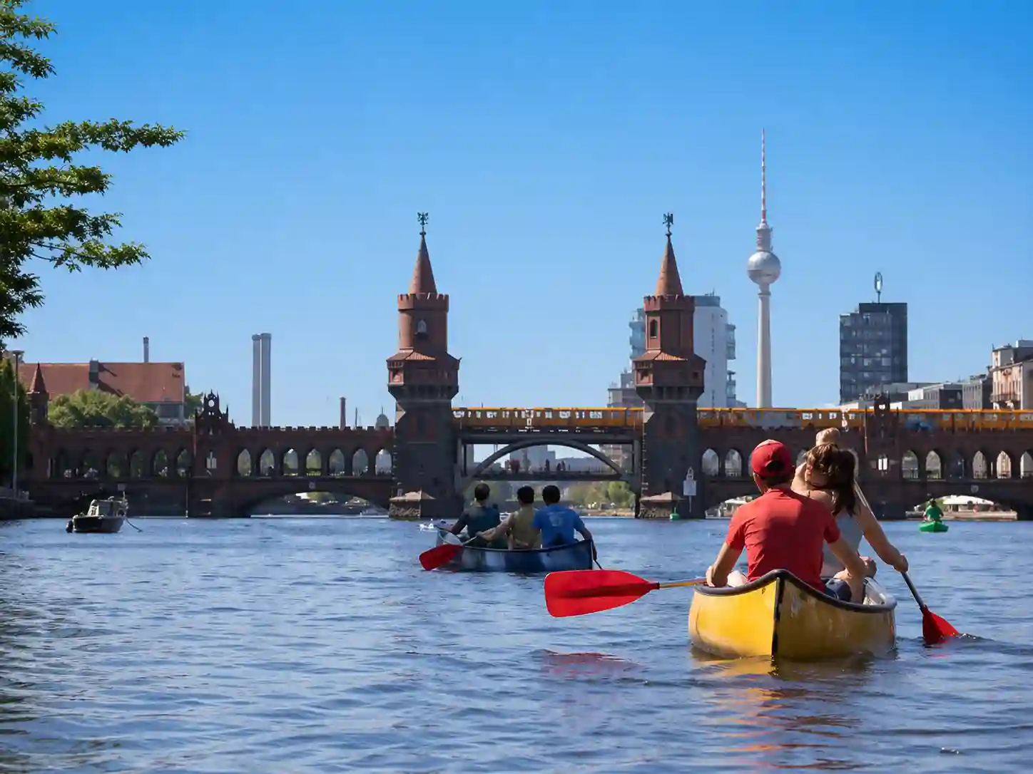 Berlin kayak tour on the Landwehr Canal at sunset in Kreuzberg